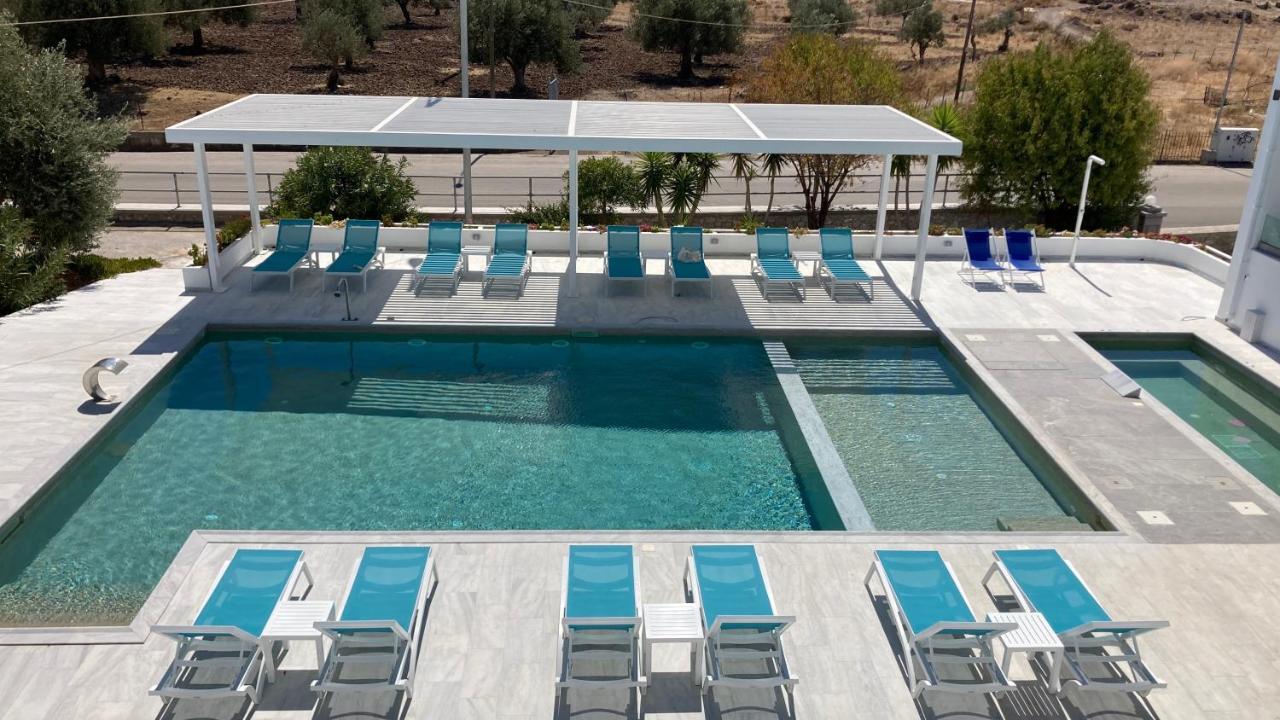Hotel Defkalion Petra  Zewnętrze zdjęcie