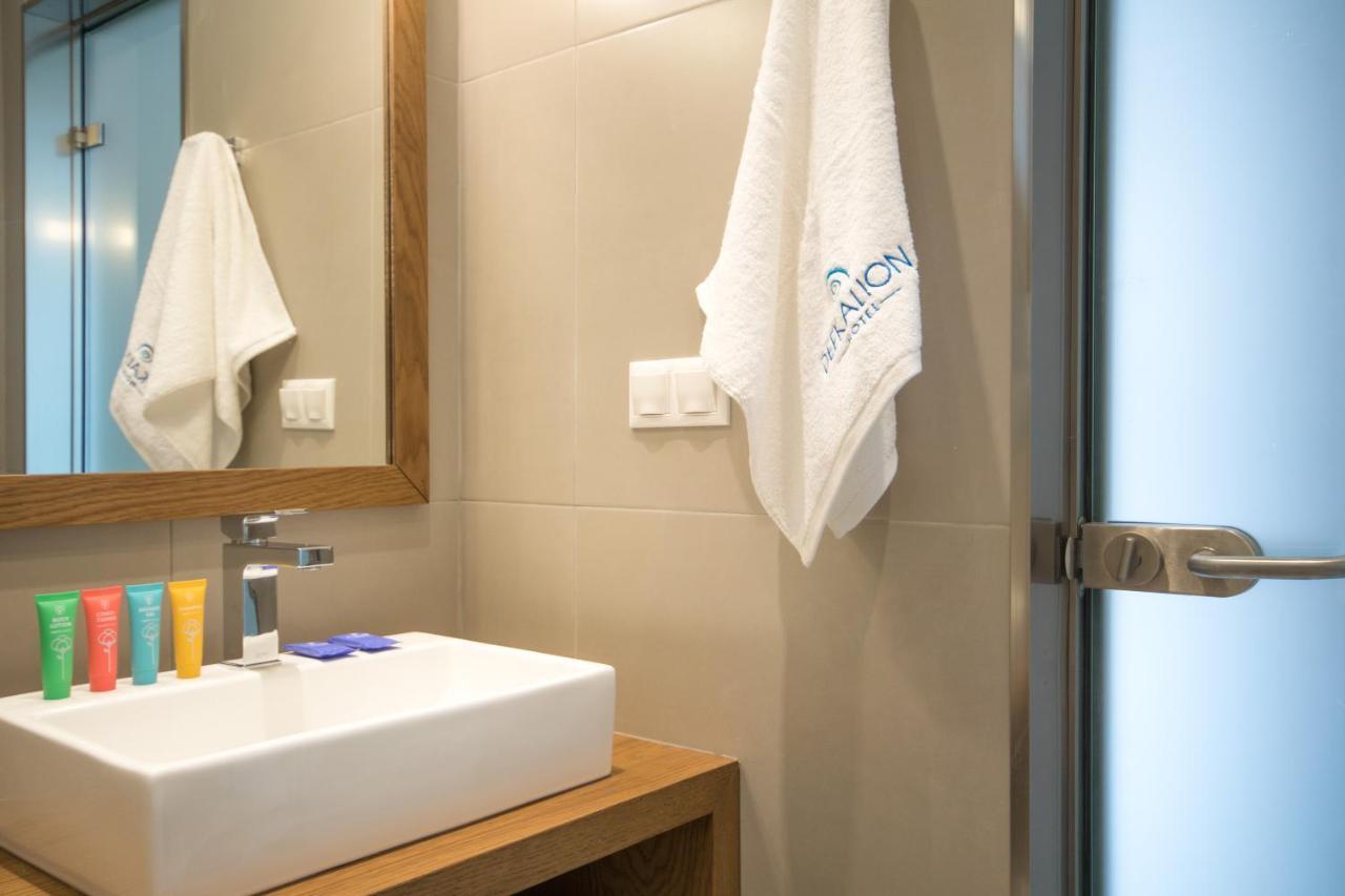 Hotel Defkalion Petra  Zewnętrze zdjęcie